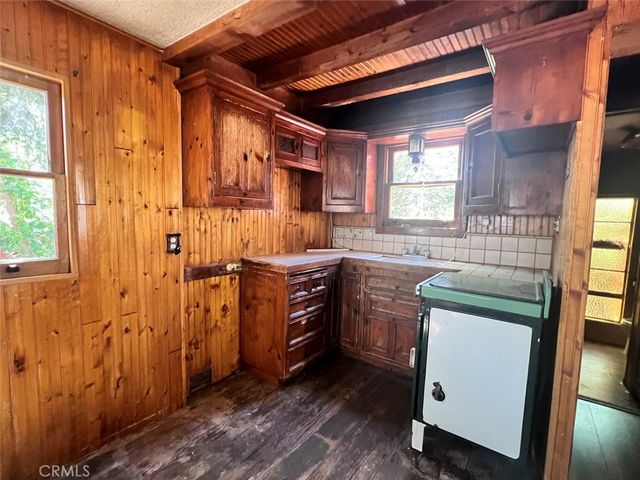 31979 Encina, Running Springs, CA 92382
