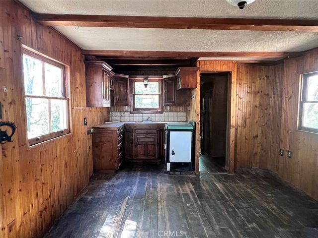 31979 Encina, Running Springs, CA 92382