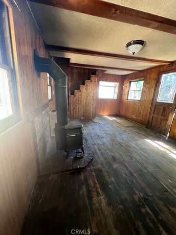 31979 Encina, Running Springs, CA 92382
