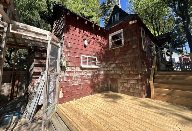31979 Encina, Running Springs, CA 92382