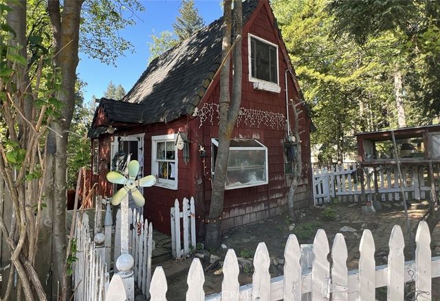 31979 Encina, Running Springs, CA 92382