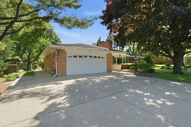 20W545 Moreland Avenue, Addison, IL 60101