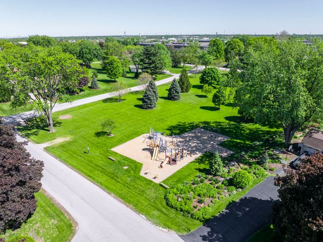 20W545 Moreland Avenue, Addison, IL 60101