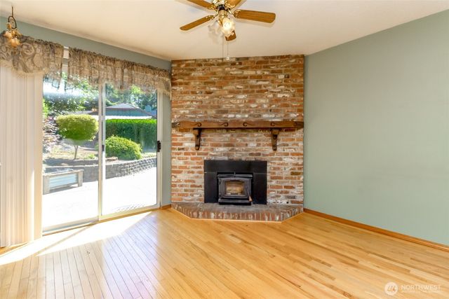 30208 27th Avenue S, Federal Way, WA 98003