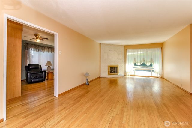 30208 27th Avenue S, Federal Way, WA 98003