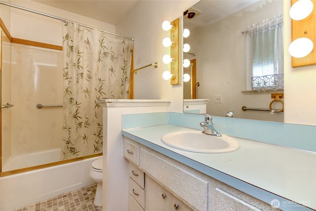 30208 27th Avenue S, Federal Way, WA 98003
