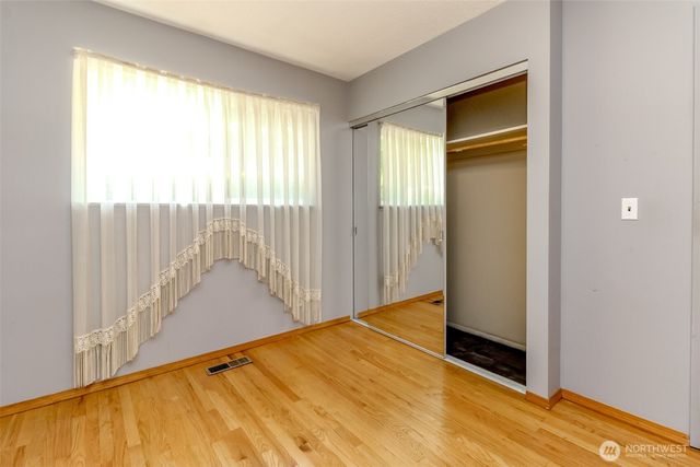 30208 27th Avenue S, Federal Way, WA 98003