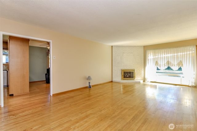 30208 27th Avenue S, Federal Way, WA 98003