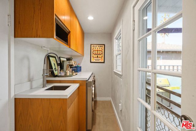 3488 Rosewood Avenue, Los Angeles, CA 90066