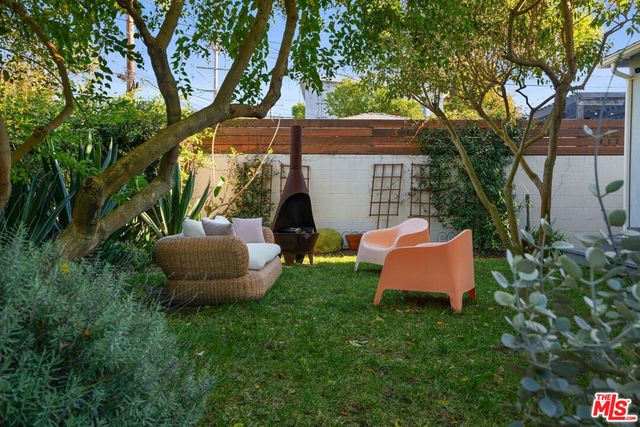 3488 Rosewood Avenue, Los Angeles, CA 90066