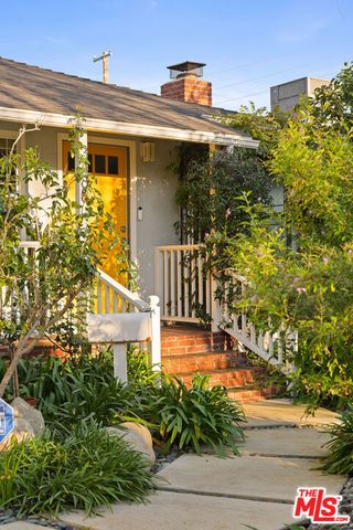 3488 Rosewood Avenue, Los Angeles, CA 90066