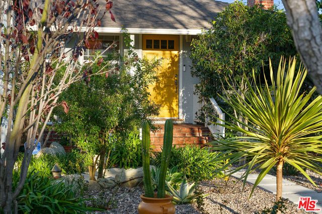 3488 Rosewood Avenue, Los Angeles, CA 90066