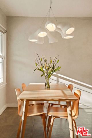 3488 Rosewood Avenue, Los Angeles, CA 90066