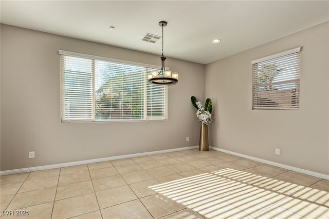 8637 Sparrow Desert Avenue, Las Vegas, NV 89148