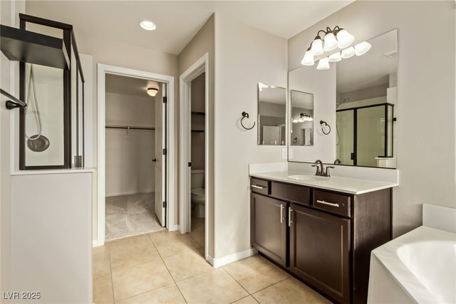 8637 Sparrow Desert Avenue, Las Vegas, NV 89148