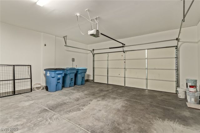 8637 Sparrow Desert Avenue, Las Vegas, NV 89148