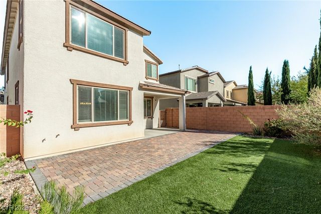 8637 Sparrow Desert Avenue, Las Vegas, NV 89148