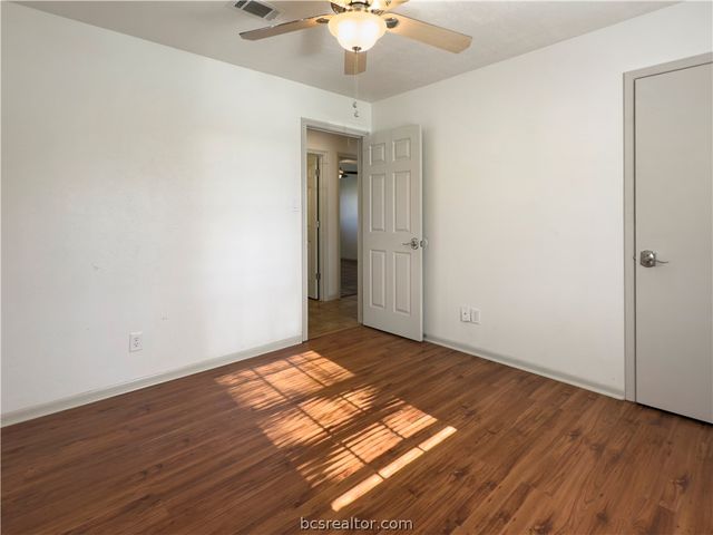 3003 Highwood Lane, Bryan, TX 77803