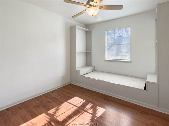 3003 Highwood Lane, Bryan, TX 77803
