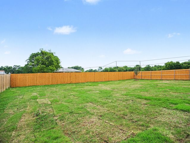 732 Candace Drive, Desoto, TX 75115