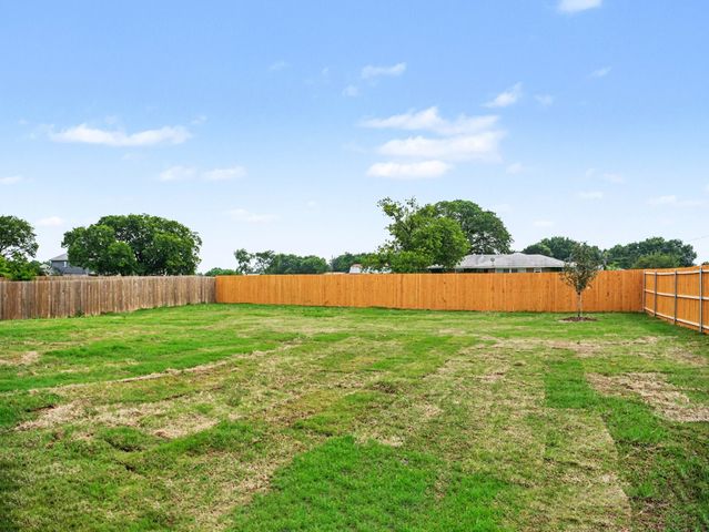 732 Candace Drive, Desoto, TX 75115