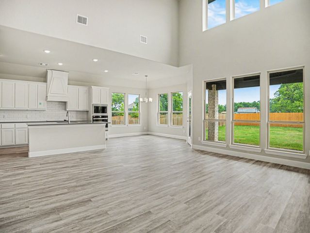 732 Candace Drive, Desoto, TX 75115