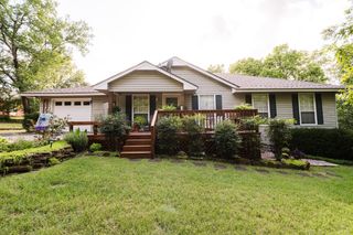 207 S McClure Avenue, Pauls Valley, OK 73075