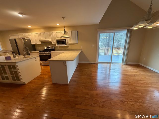 40 Samuel Lane, Mansfield, CT 06250