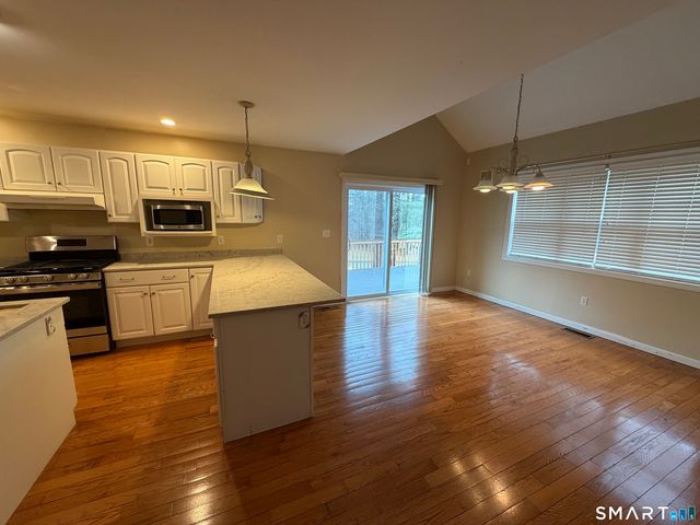 40 Samuel Lane, Mansfield, CT 06250