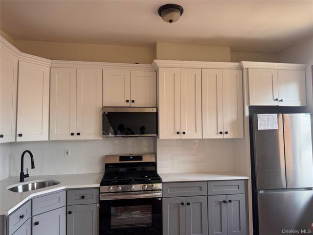 433 Jerome St., Brooklyn, NY 11207