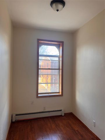433 Jerome St., Brooklyn, NY 11207