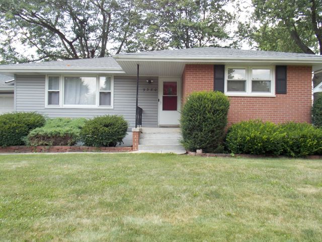 9380 Mckinley Street, Crown Point, IN 46307