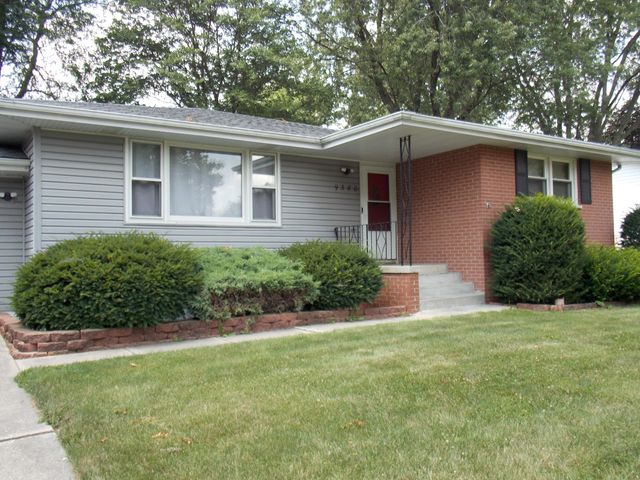 9380 Mckinley Street, Crown Point, IN 46307