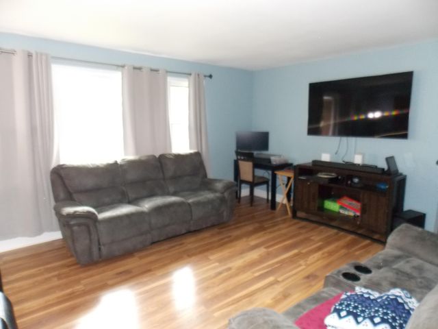 9380 Mckinley Street, Crown Point, IN 46307