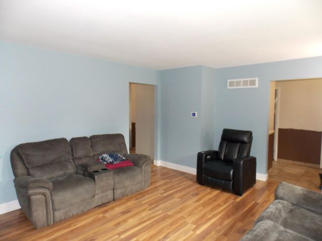 9380 Mckinley Street, Crown Point, IN 46307