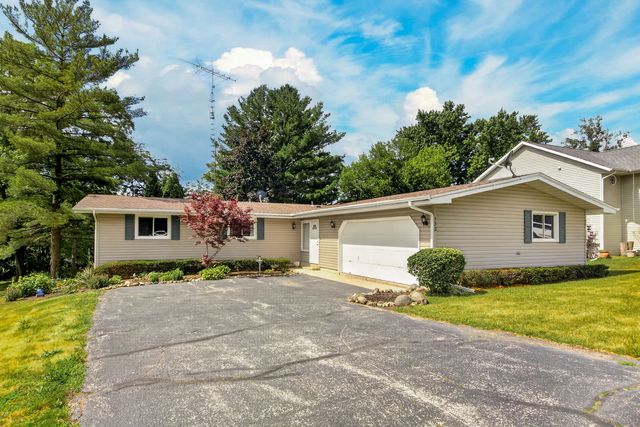 132 VALHALLA Drive, Poplar Grove, IL 61065