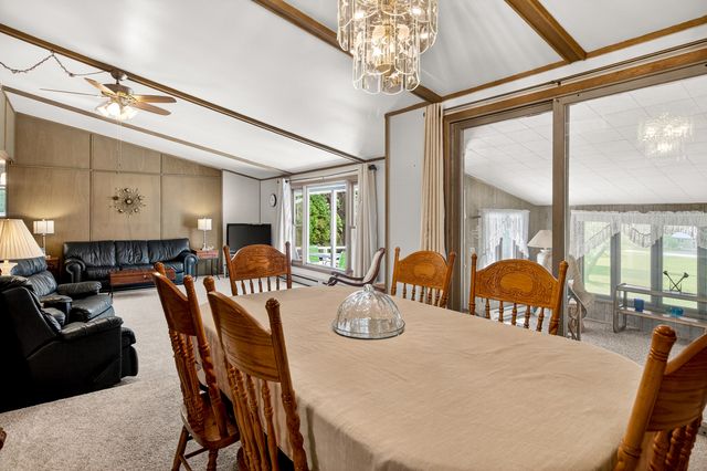 132 VALHALLA Drive, Poplar Grove, IL 61065