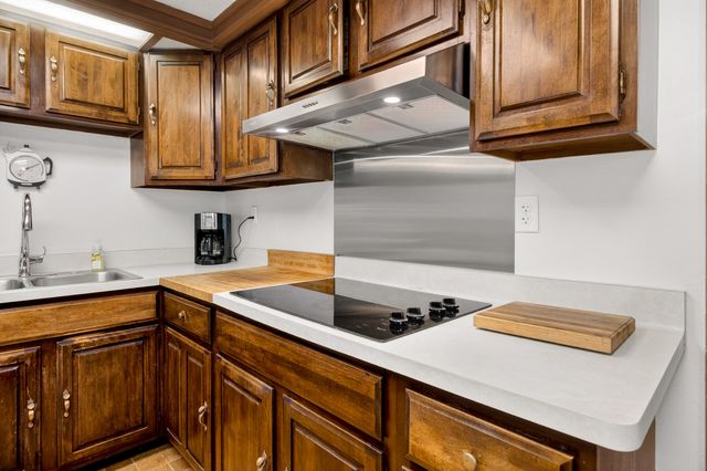 132 VALHALLA Drive, Poplar Grove, IL 61065