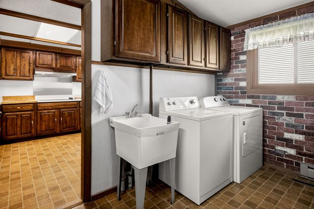 132 VALHALLA Drive, Poplar Grove, IL 61065