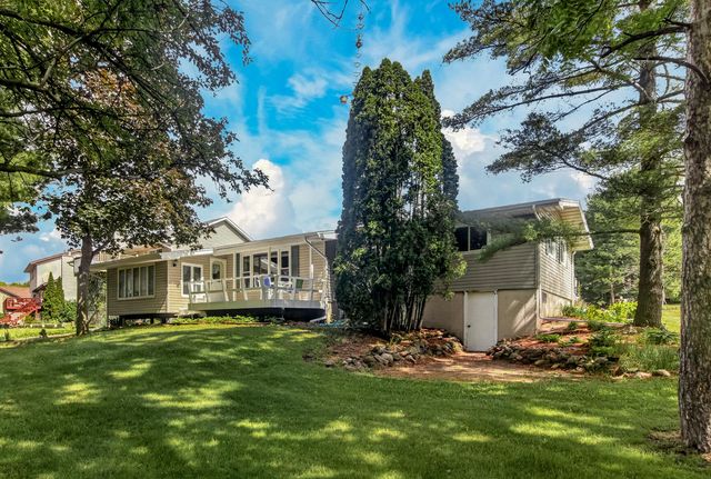 132 VALHALLA Drive, Poplar Grove, IL 61065