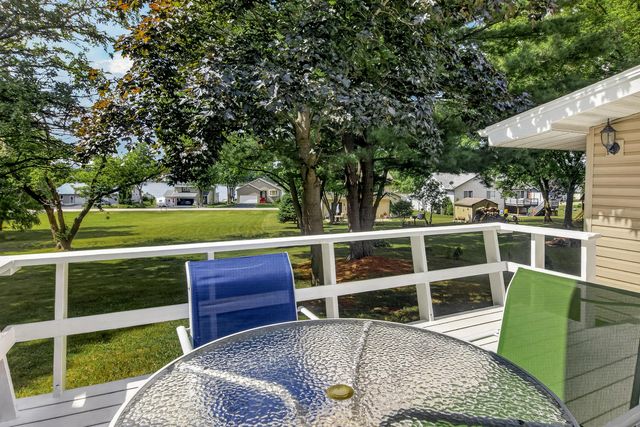 132 VALHALLA Drive, Poplar Grove, IL 61065