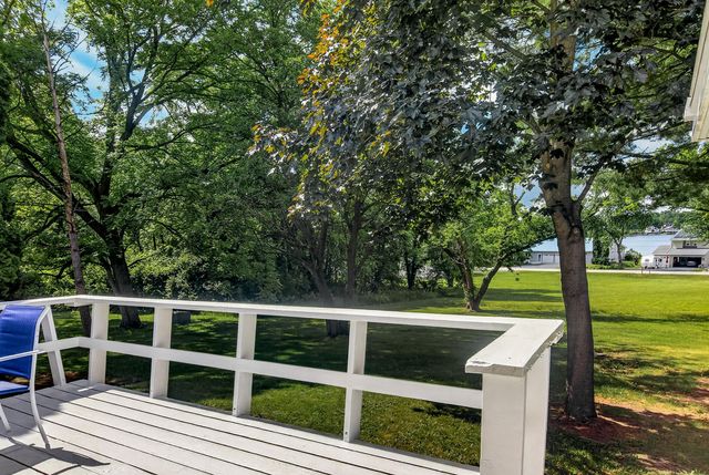 132 VALHALLA Drive, Poplar Grove, IL 61065