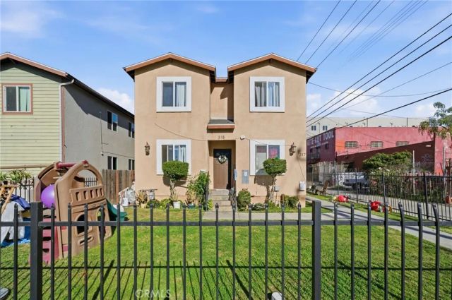 315 W 66th Street, Los Angeles, CA 90003