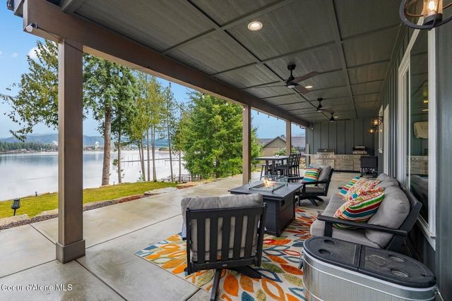 89 Sawyer Ave, Priest River, ID 83856