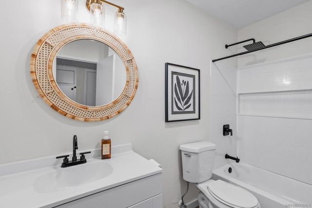 6851 Alvarado Rd 21, San Diego, CA 92120