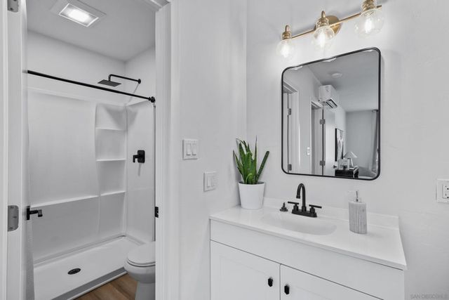 6851 Alvarado Rd 21, San Diego, CA 92120