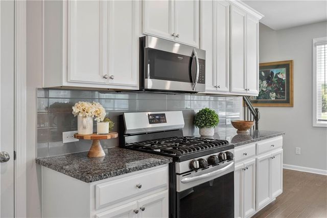 2910 Bishopstone Way, Cumming, GA 30040
