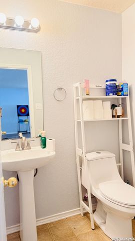 10027 Moongrove, San Antonio, TX 78239