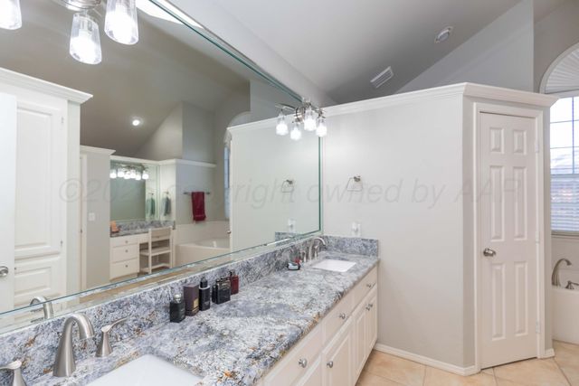 7805 STUYVESANT Avenue, Amarillo, TX 79121