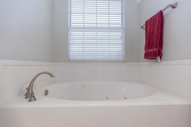 7805 STUYVESANT Avenue, Amarillo, TX 79121